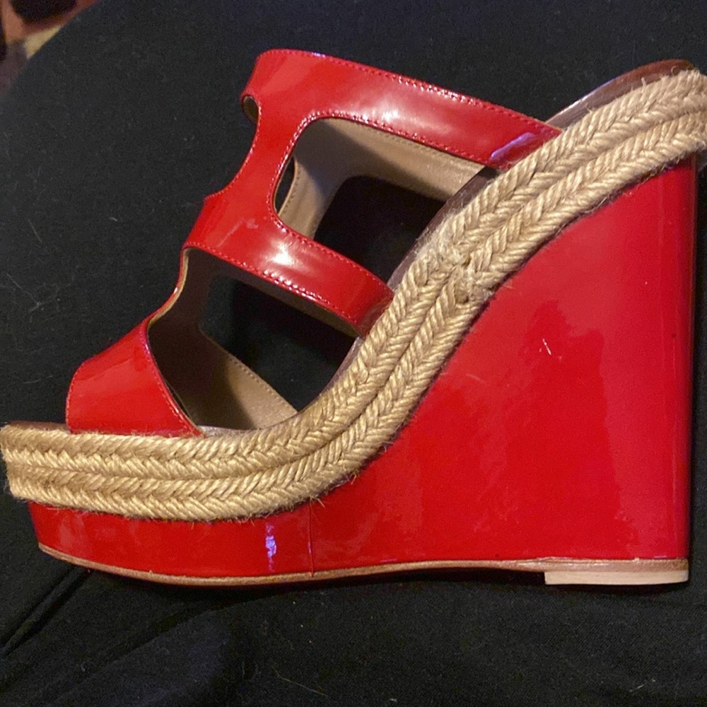 CHRISTIAN LOUBOUTIN  RED PATENT  5” Wedge / 1” Toe Sandals size 37 HOT! - Picture 10 of 15